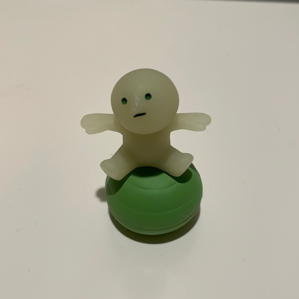 Yoga ball smiski